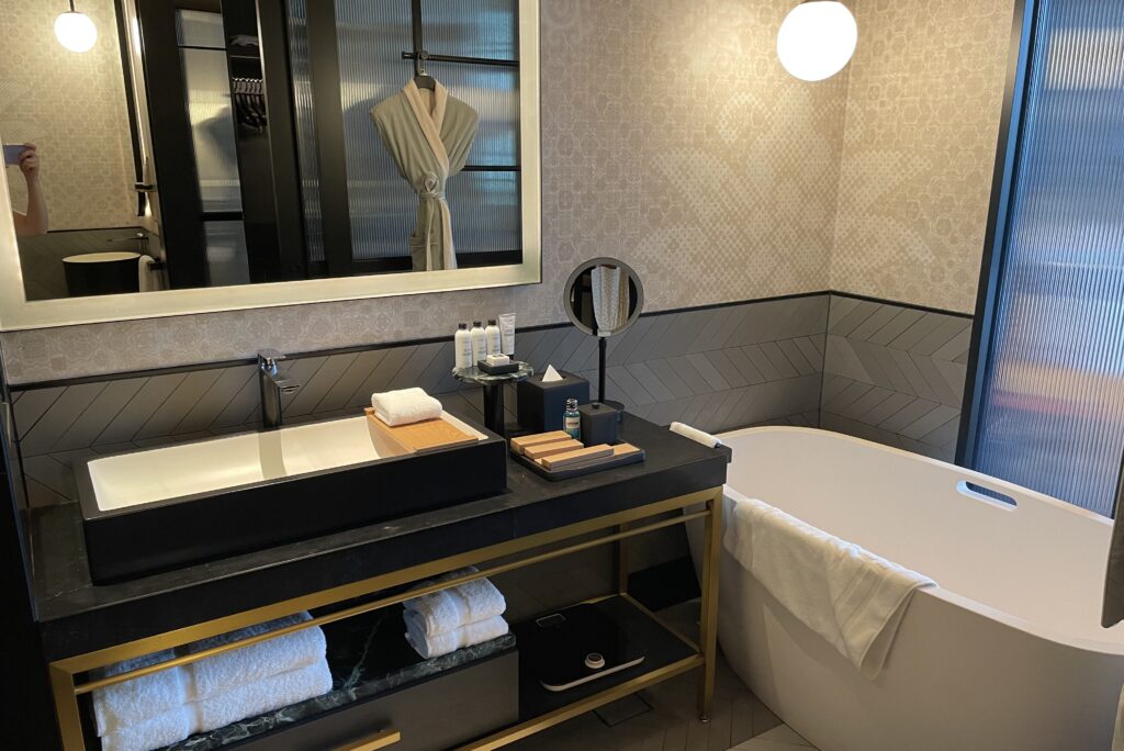Artyzen Singapore hotel luxury accomodation Orchard Road