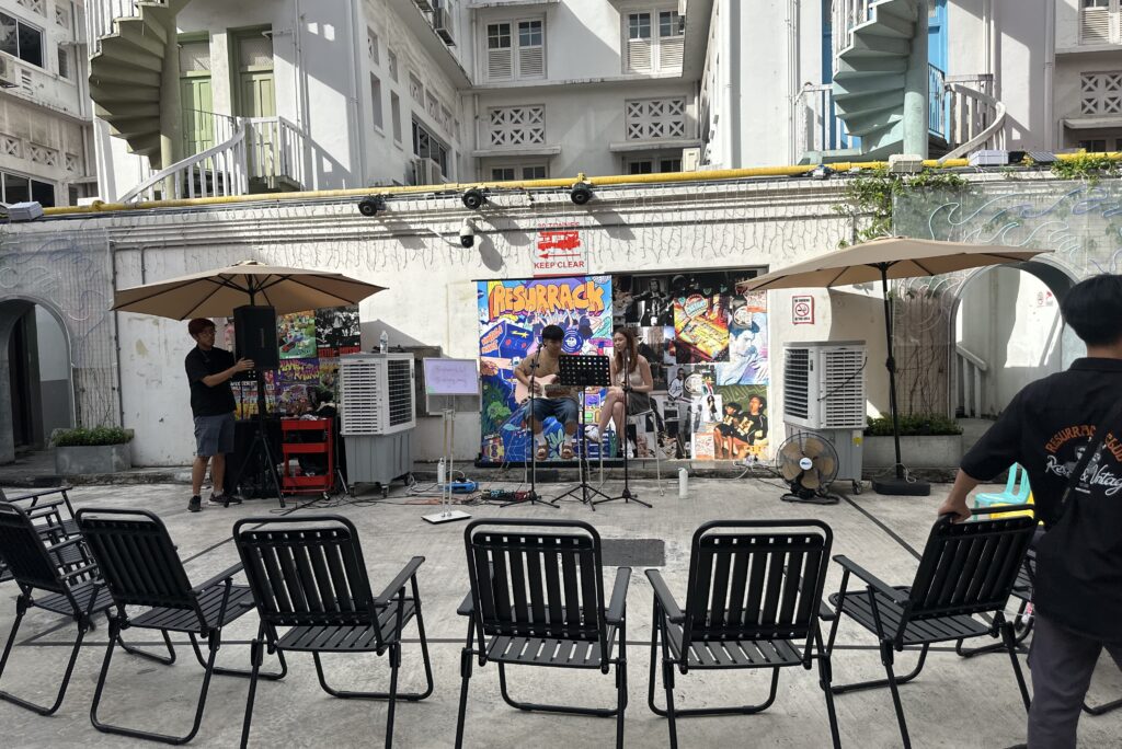 Resurrack Vintage Market