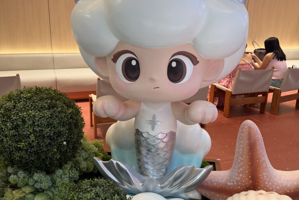 Molly Tea Singapore Orchard Central Deenise Glitz 