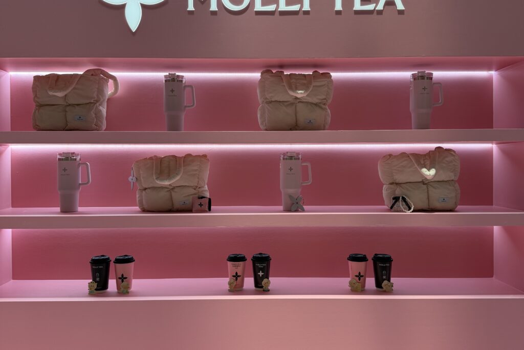 Molly Tea Singapore Orchard Central Deenise Glitz 