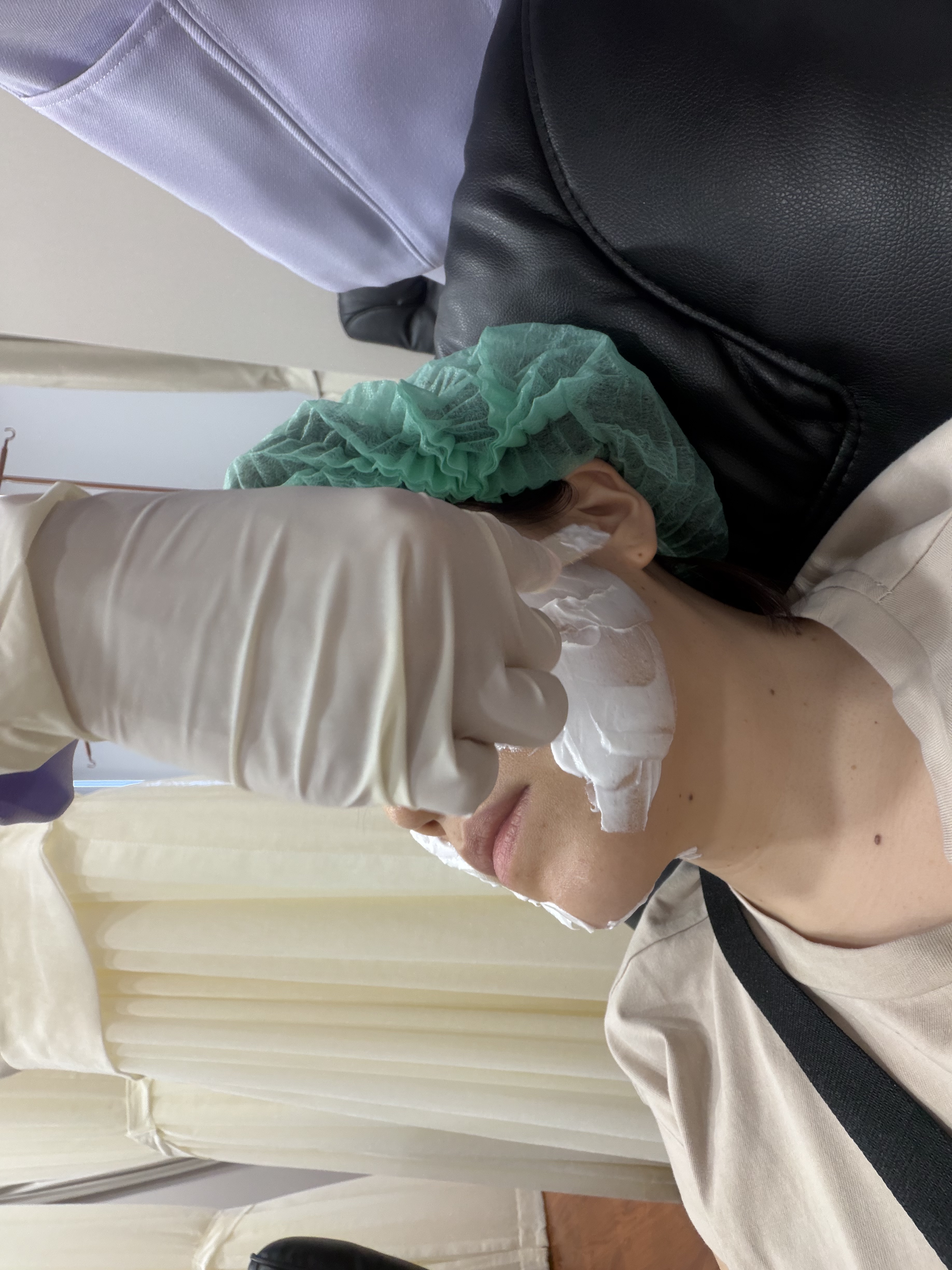 Aura Bangkok Clinic Thailand Aesthetic Treatment