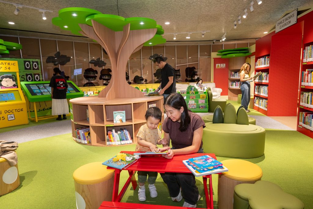 Snoopy Pop-Up Library Plaza Singapura Singapore
